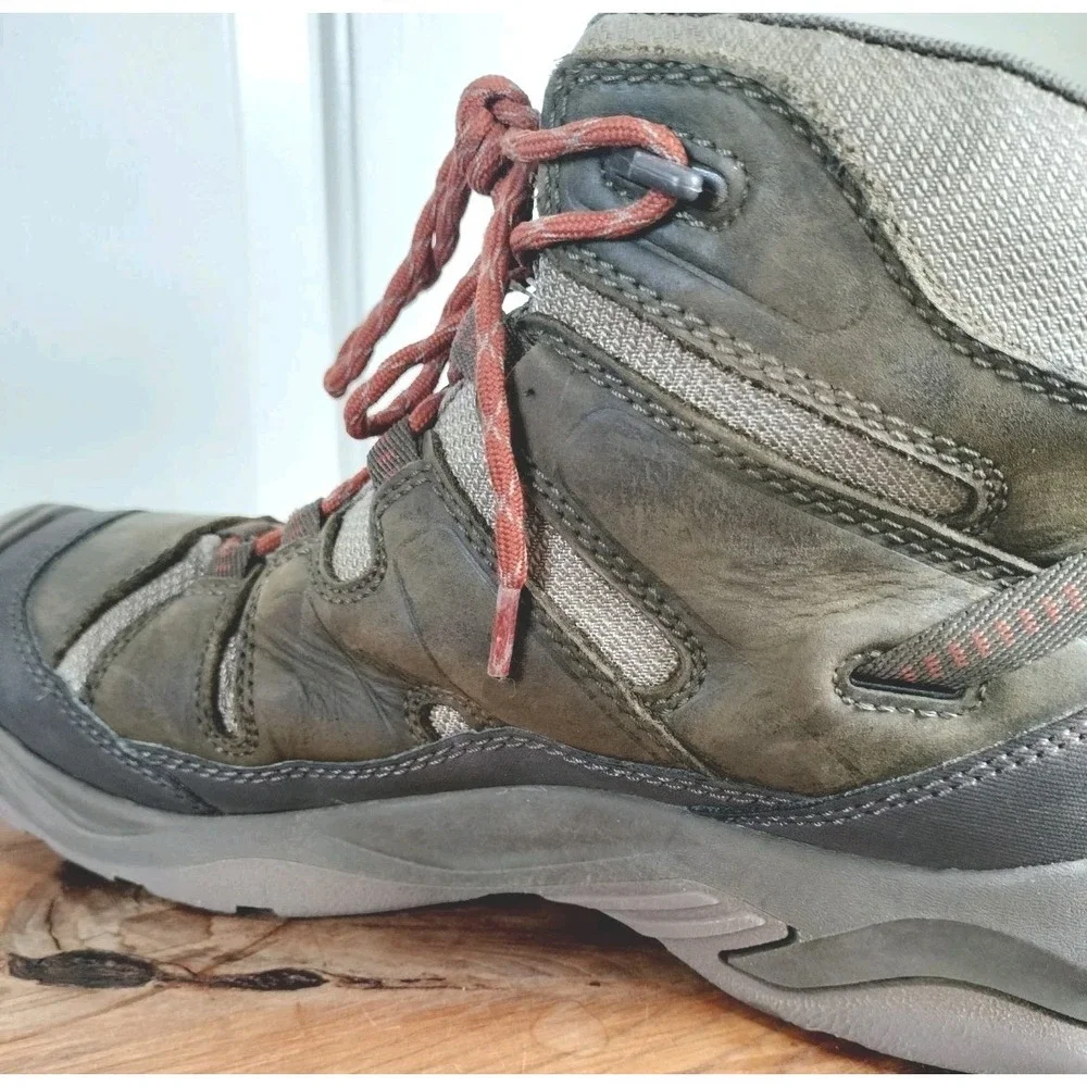 KEEN Circadia Mid WP Men's Hiking Boots Size 9 Dark Olive Clay Waterproof